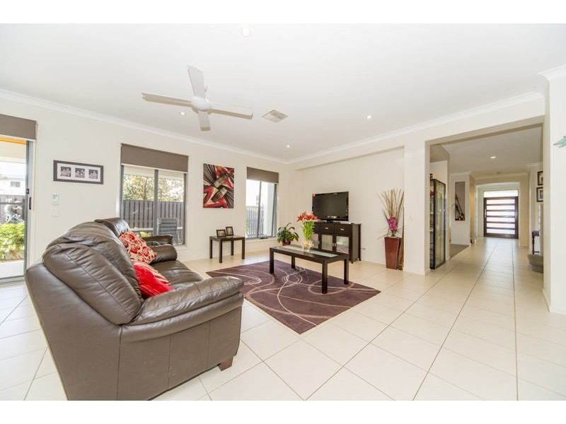 34 Rose Valley Drive, Upper Coomera QLD 4209
