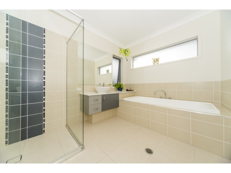 34 Rose Valley Drive, Upper Coomera QLD 4209