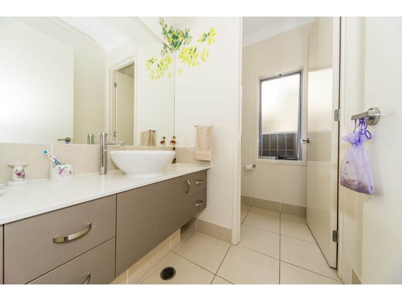 34 Rose Valley Drive, Upper Coomera QLD 4209