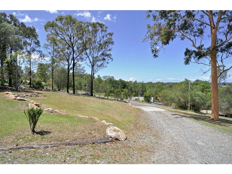 7 Knoll Court, Gaven QLD 4211