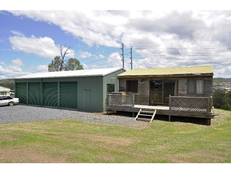 7 Knoll Court, Gaven QLD 4211