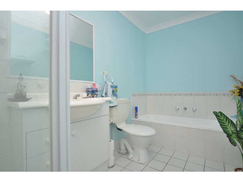 15 Pinebark Avenue, Oxenford QLD 4210