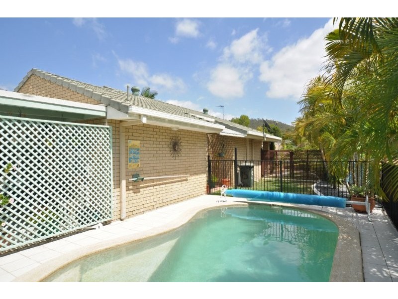 15 Pinebark Avenue, Oxenford QLD 4210