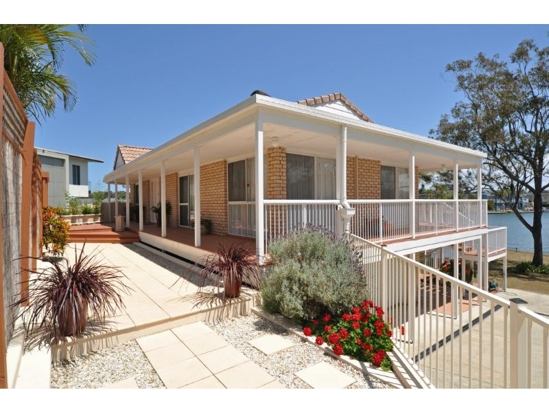 15 Lachlan Drive, Coomera QLD 4209