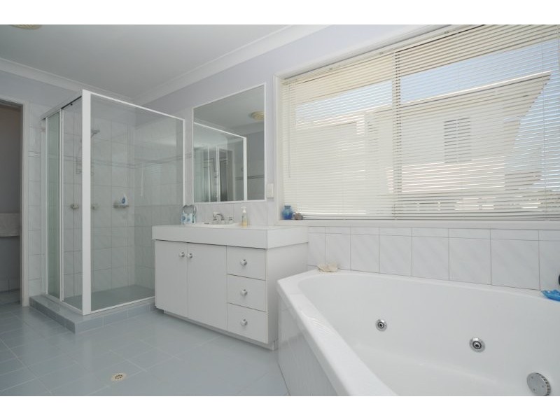 15 Lachlan Drive, Coomera QLD 4209
