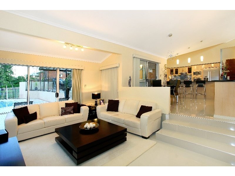 44 Clarence Drive, Helensvale QLD 4212