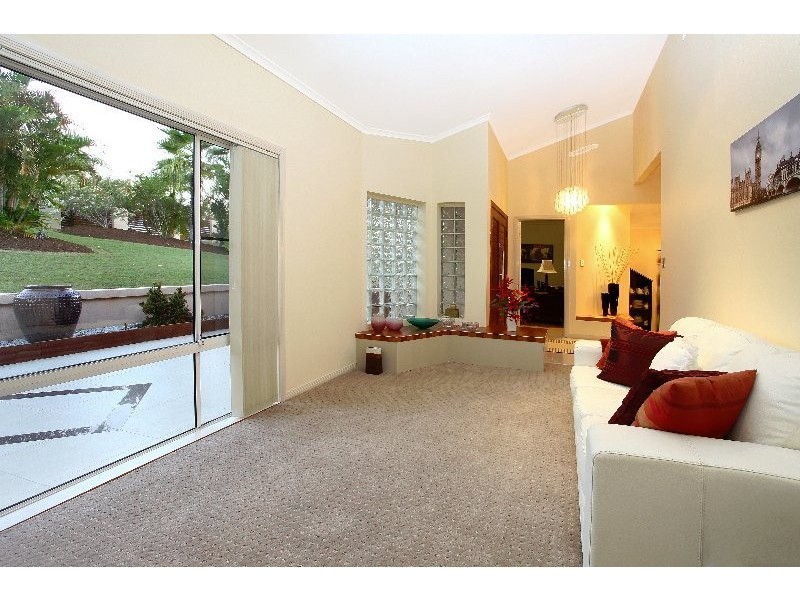 44 Clarence Drive, Helensvale QLD 4212