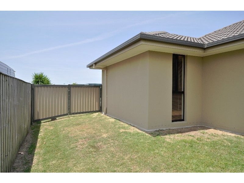 1 Oceanis Drive, Oxenford QLD 4210