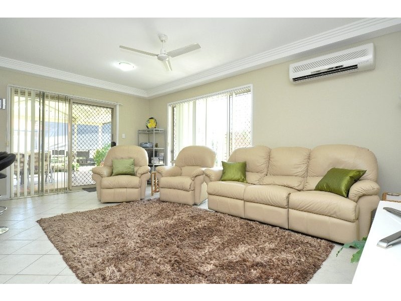 10 Waverley Park Close, Oxenford QLD 4210