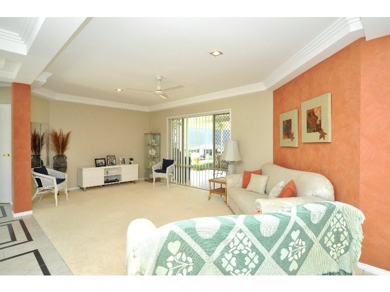 10 Waverley Park Close, Oxenford QLD 4210