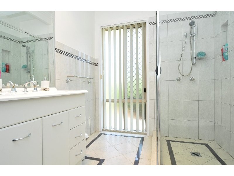 10 Waverley Park Close, Oxenford QLD 4210