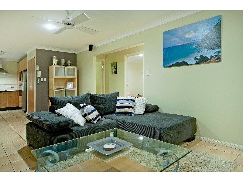 5 Ken Crescent, Helensvale QLD 4212