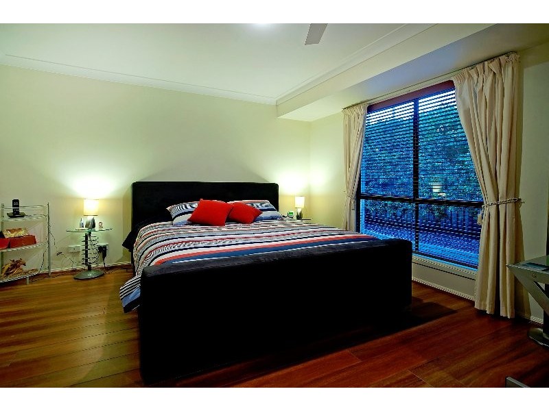 5 Ken Crescent, Helensvale QLD 4212