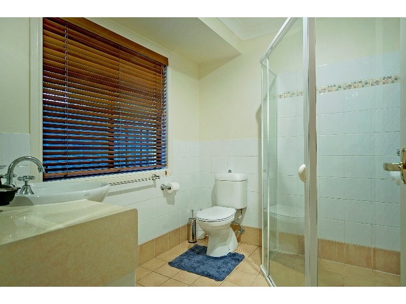 5 Ken Crescent, Helensvale QLD 4212