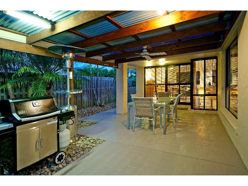 5 Ken Crescent, Helensvale QLD 4212