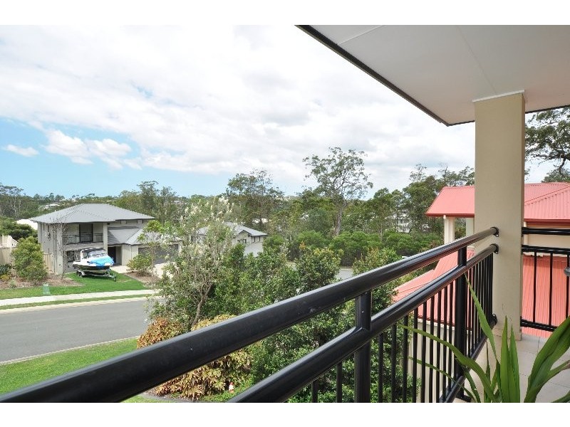 17 Caragh Crescent, Oxenford QLD 4210