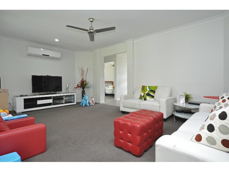 65/19 SANTA BARBARA ROAD, Hope Island QLD 4212