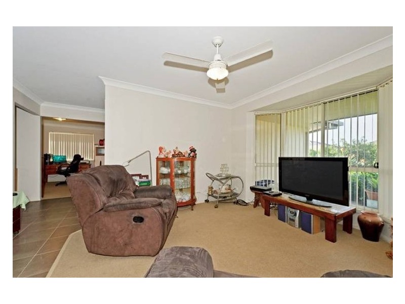 2 Xavier Place, Oxenford QLD 4210