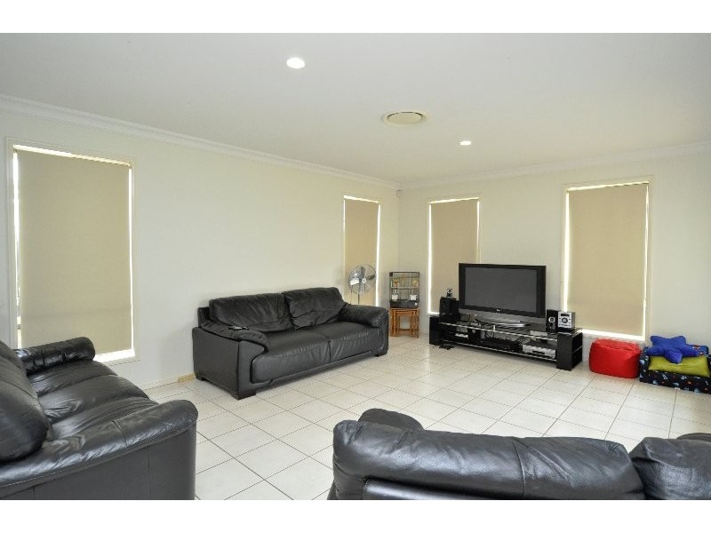 24 Essen Place, Oxenford QLD 4210