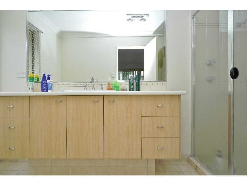 24 Essen Place, Oxenford QLD 4210