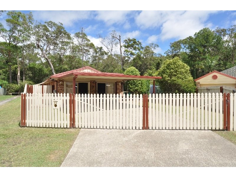 23 Pinemount Crescent, Oxenford QLD 4210