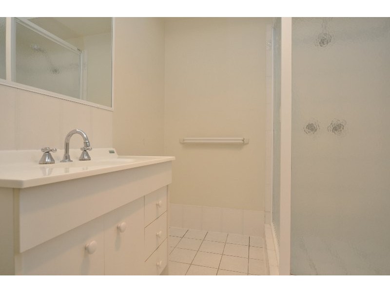 23 Pinemount Crescent, Oxenford QLD 4210