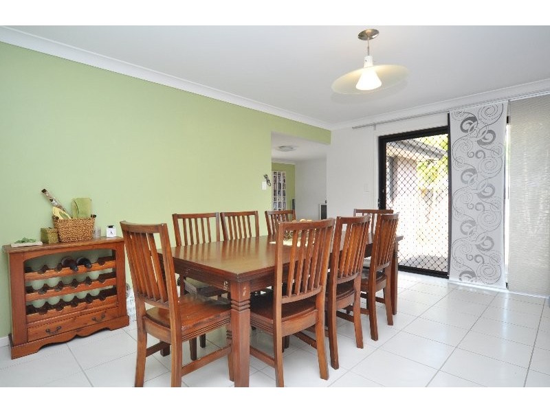 3 Inman Court, Pacific Pines QLD 4211