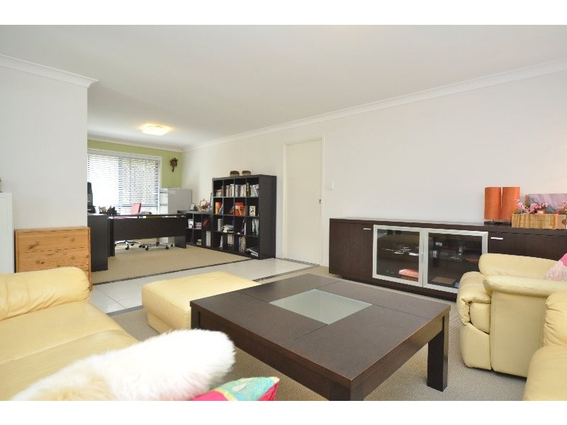 3 Inman Court, Pacific Pines QLD 4211