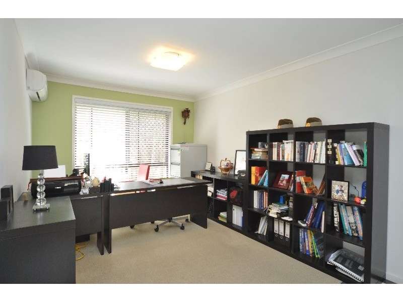 3 Inman Court, Pacific Pines QLD 4211