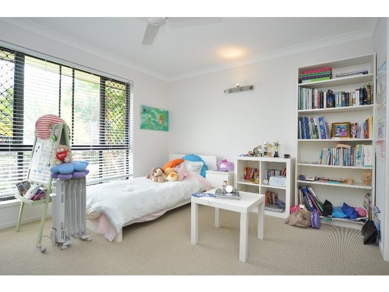 3 Inman Court, Pacific Pines QLD 4211