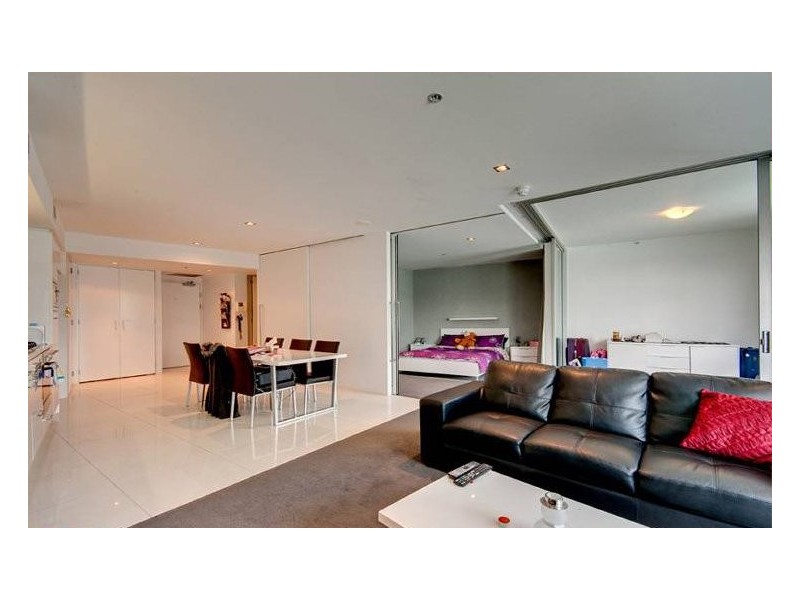 307/9 Hamilton Avenue, Surfers Paradise QLD 4217