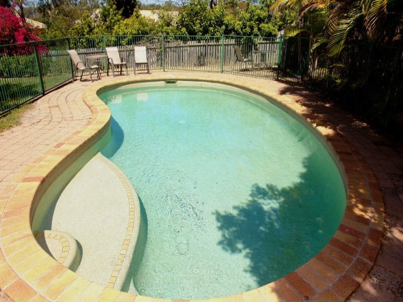 18/63 Olsen  Ave, Labrador QLD 4215