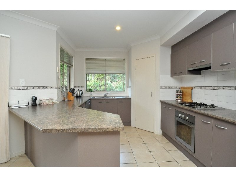 8 Buchanan Circuit, Oxenford QLD 4210