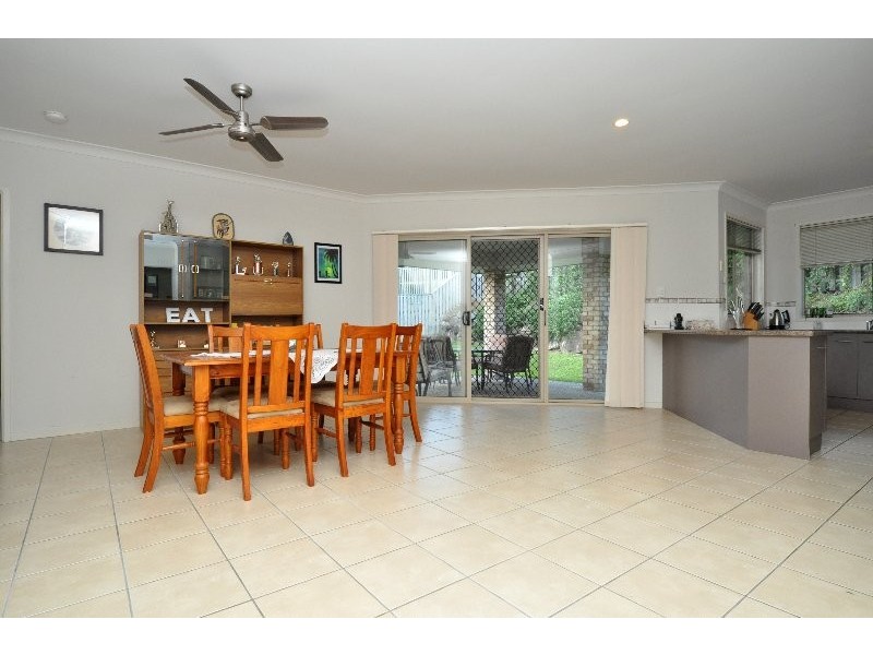 8 Buchanan Circuit, Oxenford QLD 4210