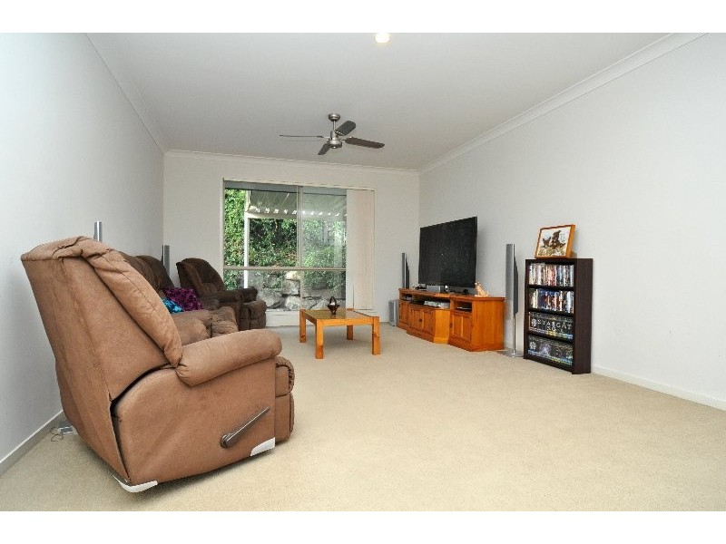 8 Buchanan Circuit, Oxenford QLD 4210