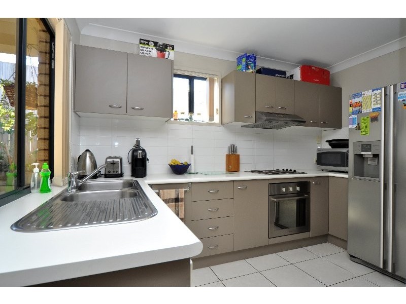 2/9 Filbert Street, Upper Coomera QLD 4209