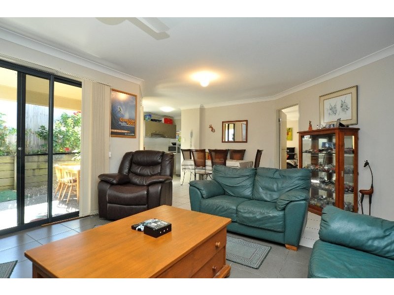 2/9 Filbert Street, Upper Coomera QLD 4209