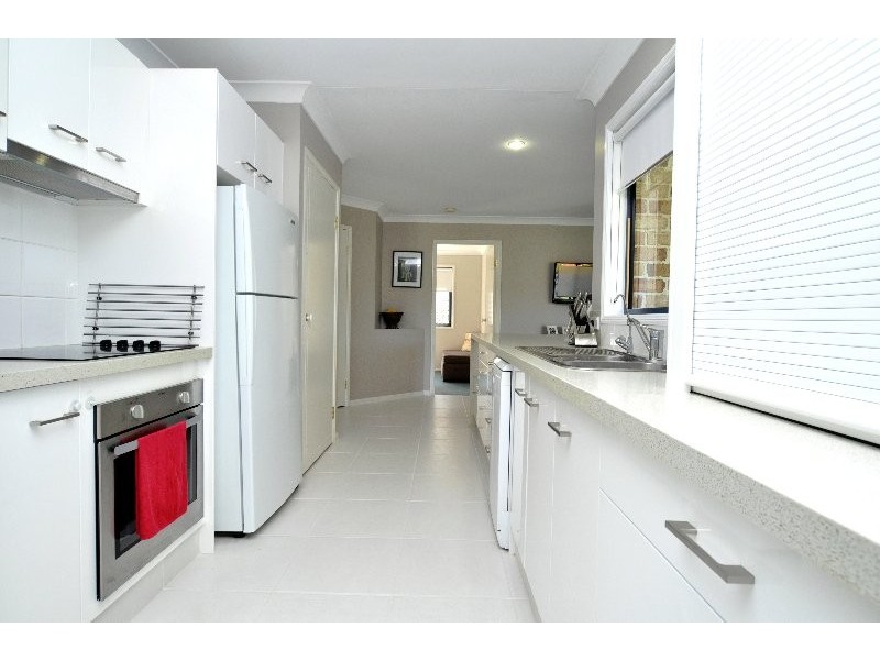 1 Harwood Place, Maudsland QLD 4210