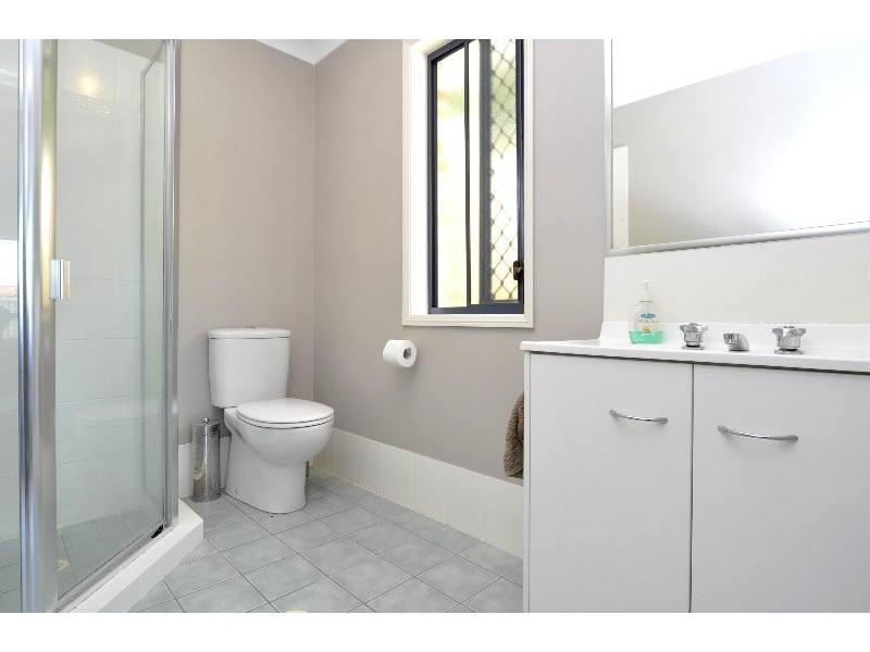 1 Harwood Place, Maudsland QLD 4210