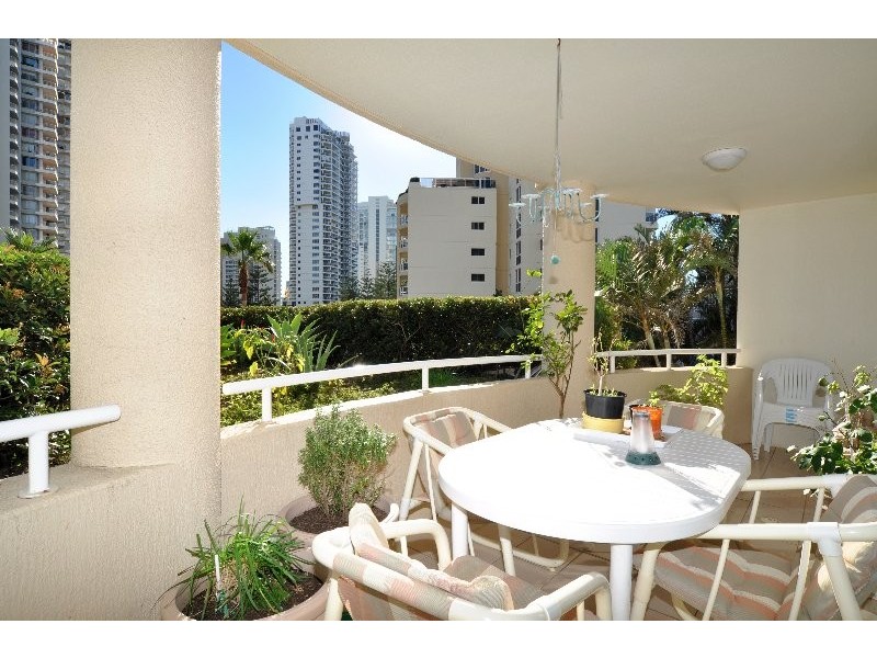 5/59 Pacific Street, Main Beach QLD 4217