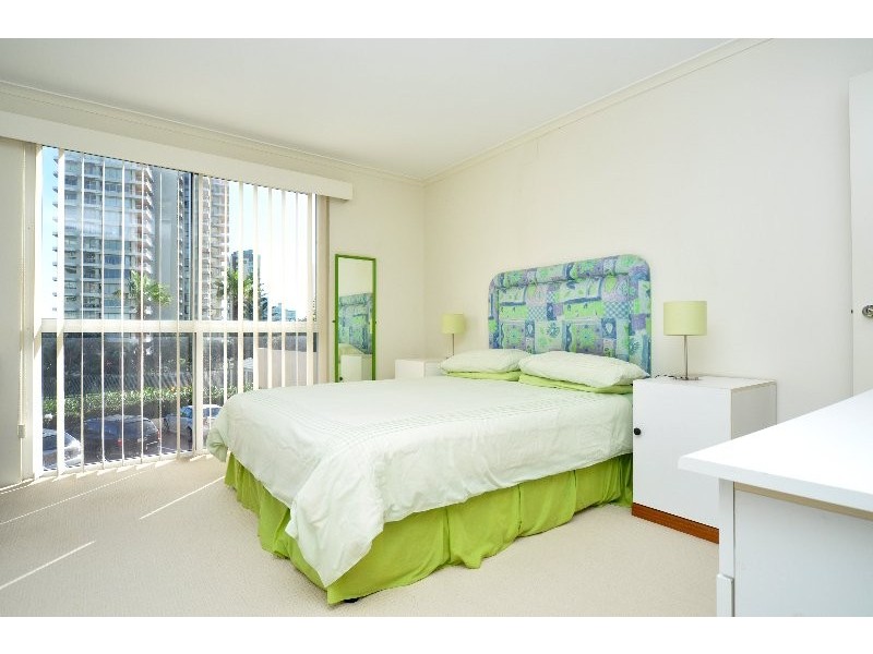 5/59 Pacific Street, Main Beach QLD 4217