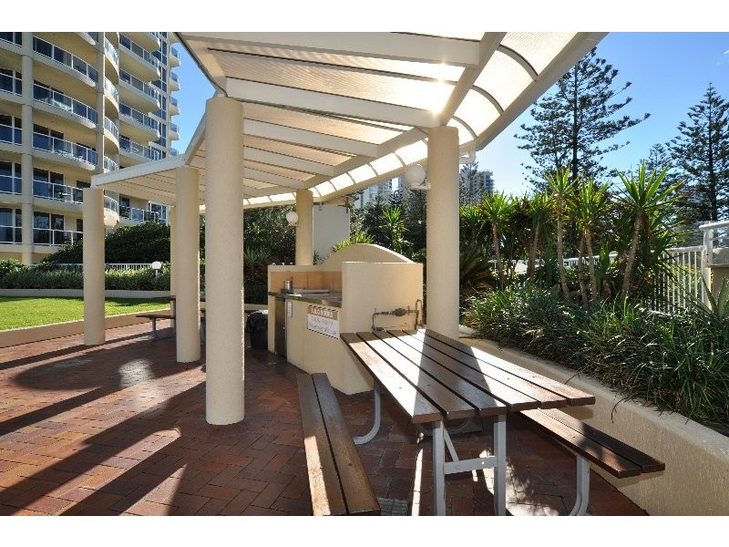 5/59 Pacific Street, Main Beach QLD 4217