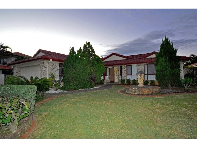 38 Sickle Avenue, Hope Island QLD 4212