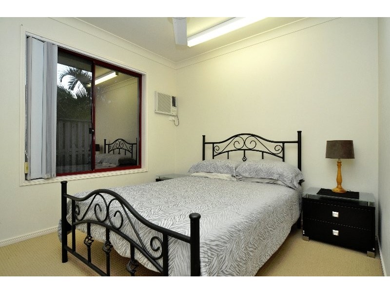 38 Sickle Avenue, Hope Island QLD 4212