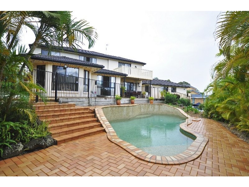 5 Roche Court, Oxenford QLD 4210