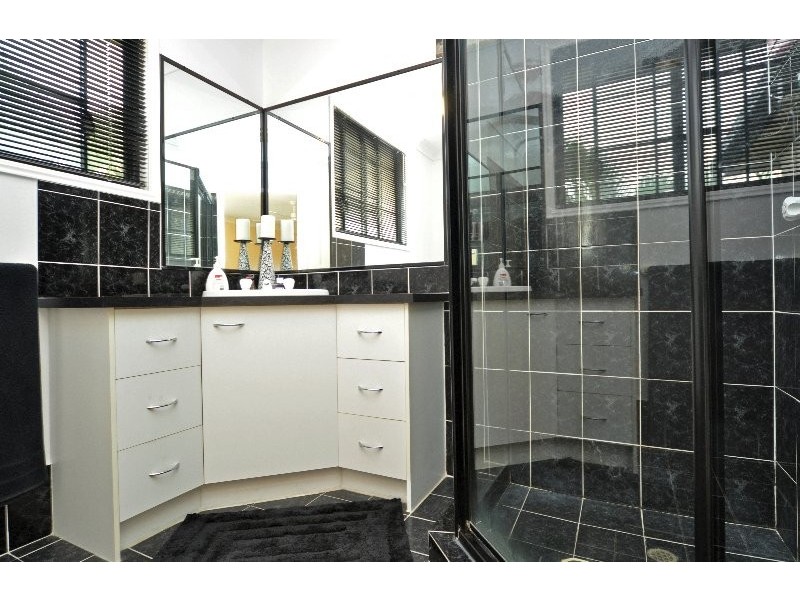 5 Roche Court, Oxenford QLD 4210