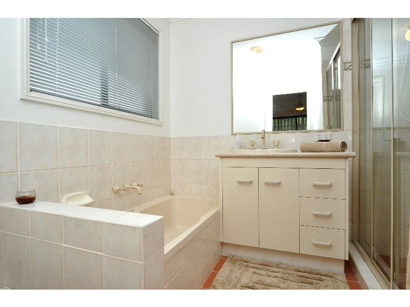 5 Roche Court, Oxenford QLD 4210