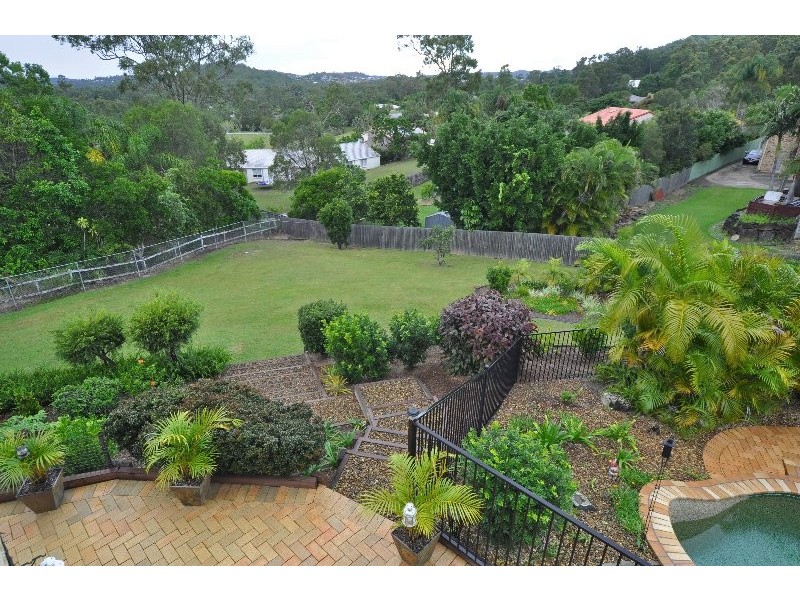 5 Roche Court, Oxenford QLD 4210