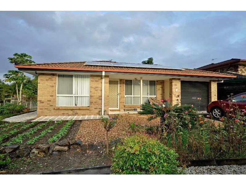 8 Knight Crescent, Nerang QLD 4211