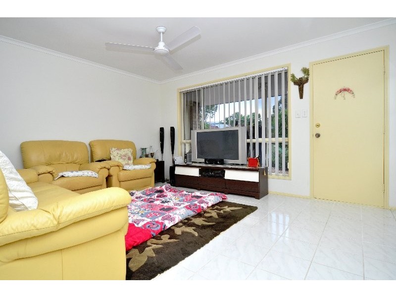 8 Knight Crescent, Nerang QLD 4211